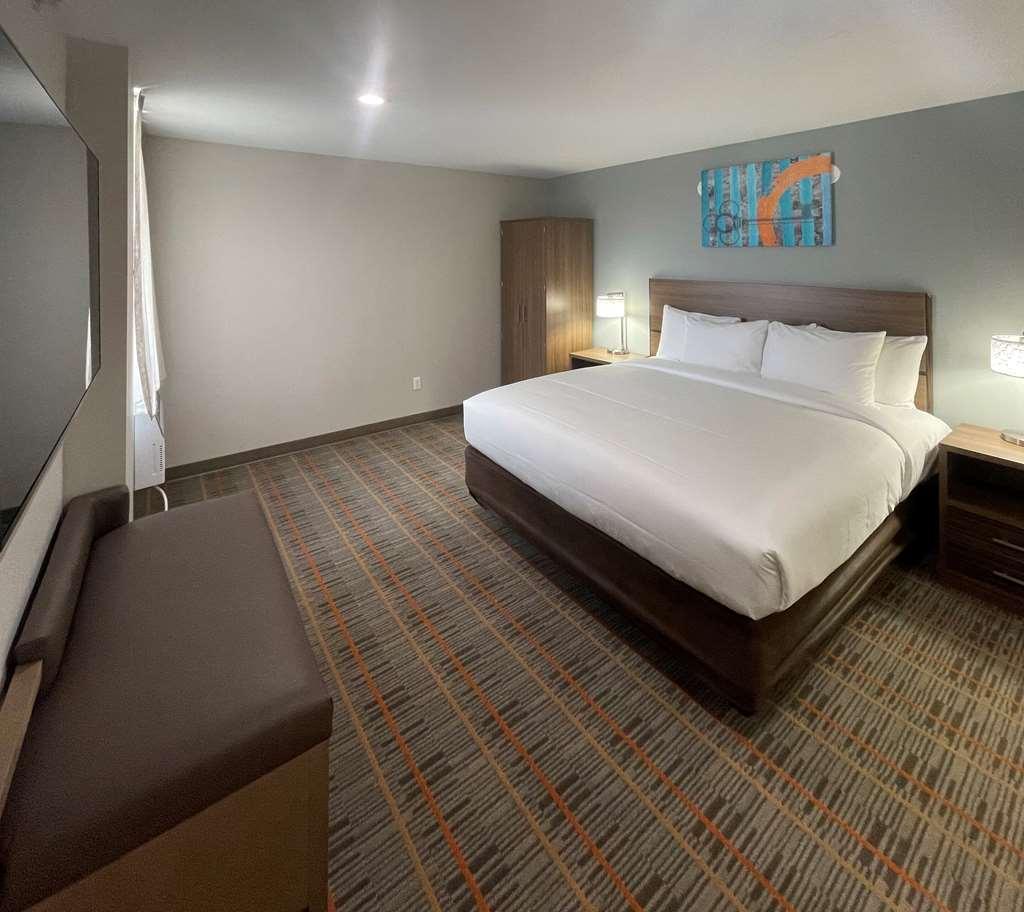 Mainstay Suites New York Room photo